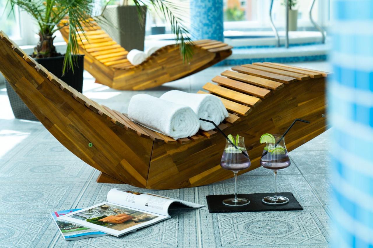 Hotel Kristaly Konferencia & Wellness Ajka Eksteriør billede