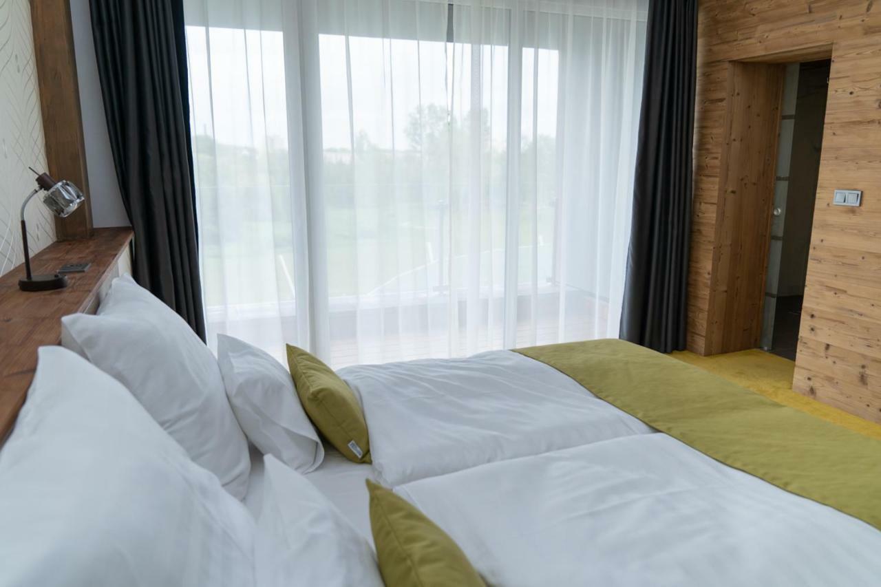 Hotel Kristaly Konferencia & Wellness Ajka Eksteriør billede